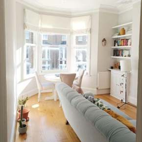 Modern and Cosy 2 bedroom Flat in Notting Hill
